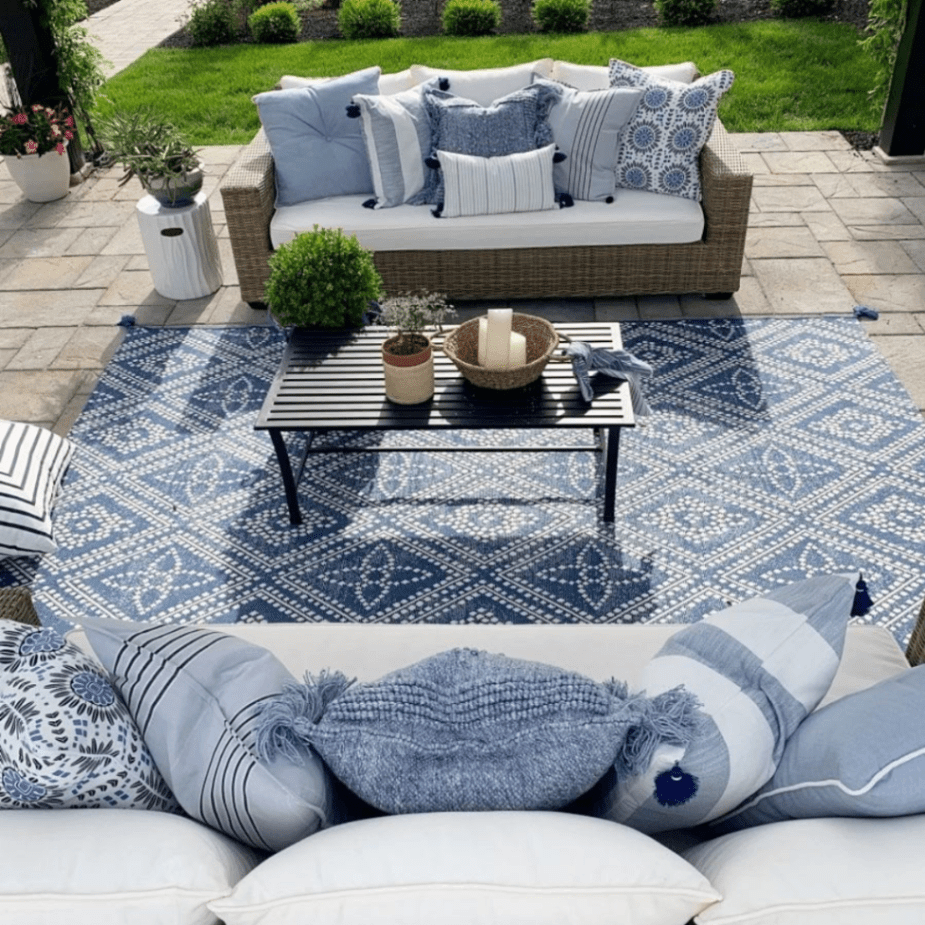 Outdoor cushions